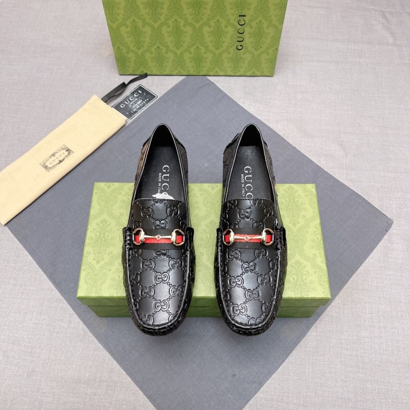 G*u*i leather shoes